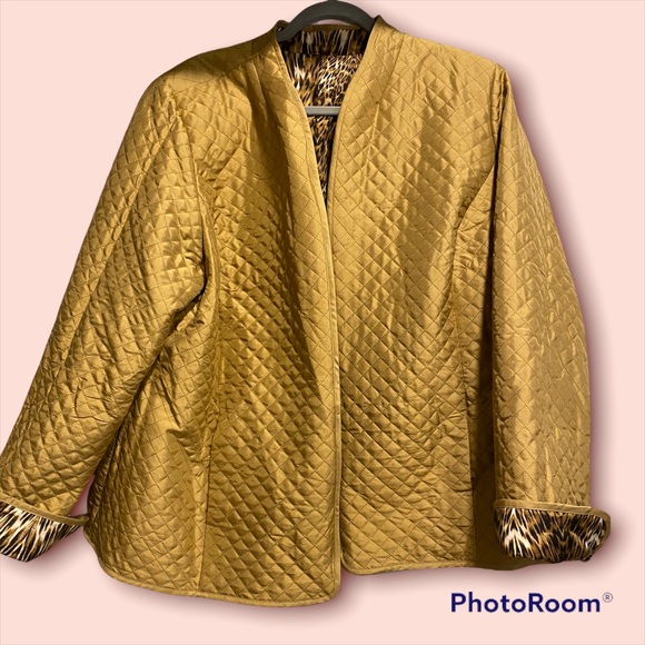 Quilted Bomber AnimalPrint Reversible Blazer - Picture 2 of 8